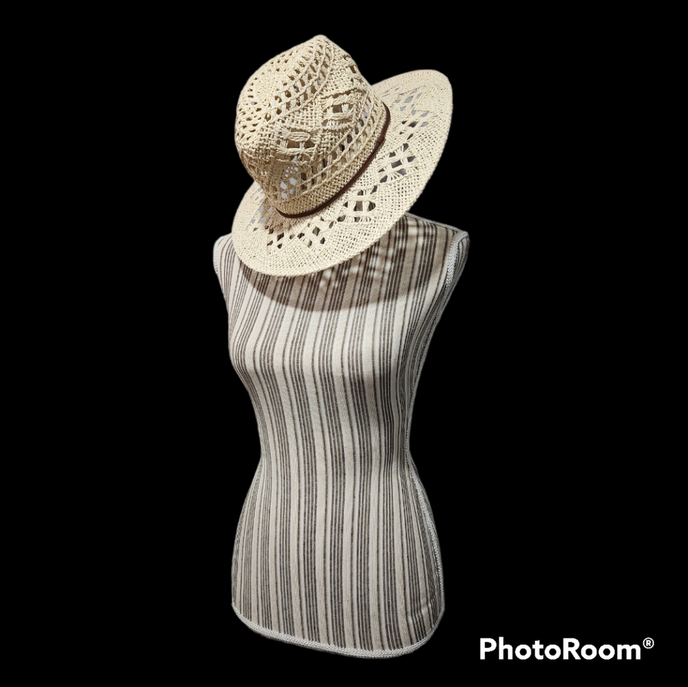 Ruggine ● Hat